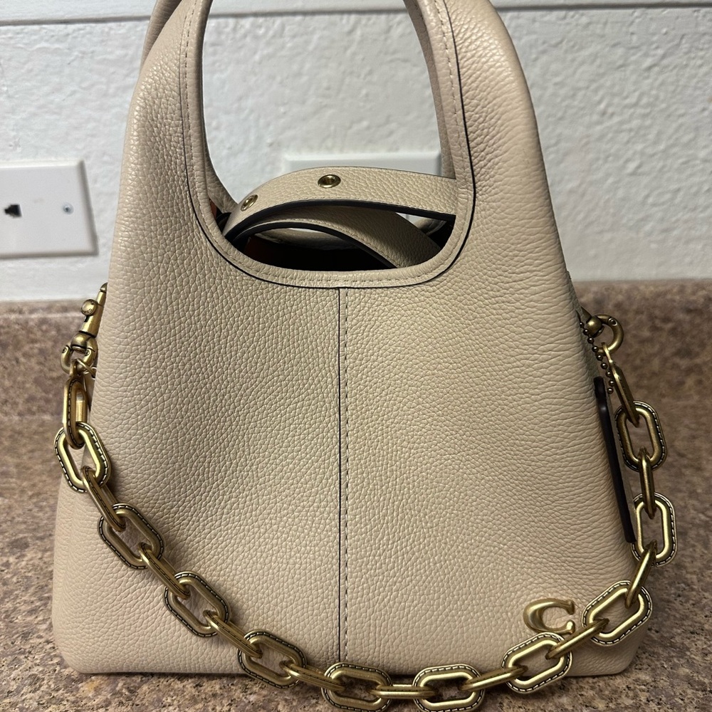 Coach Cream Leather Handbag with Gold Chain